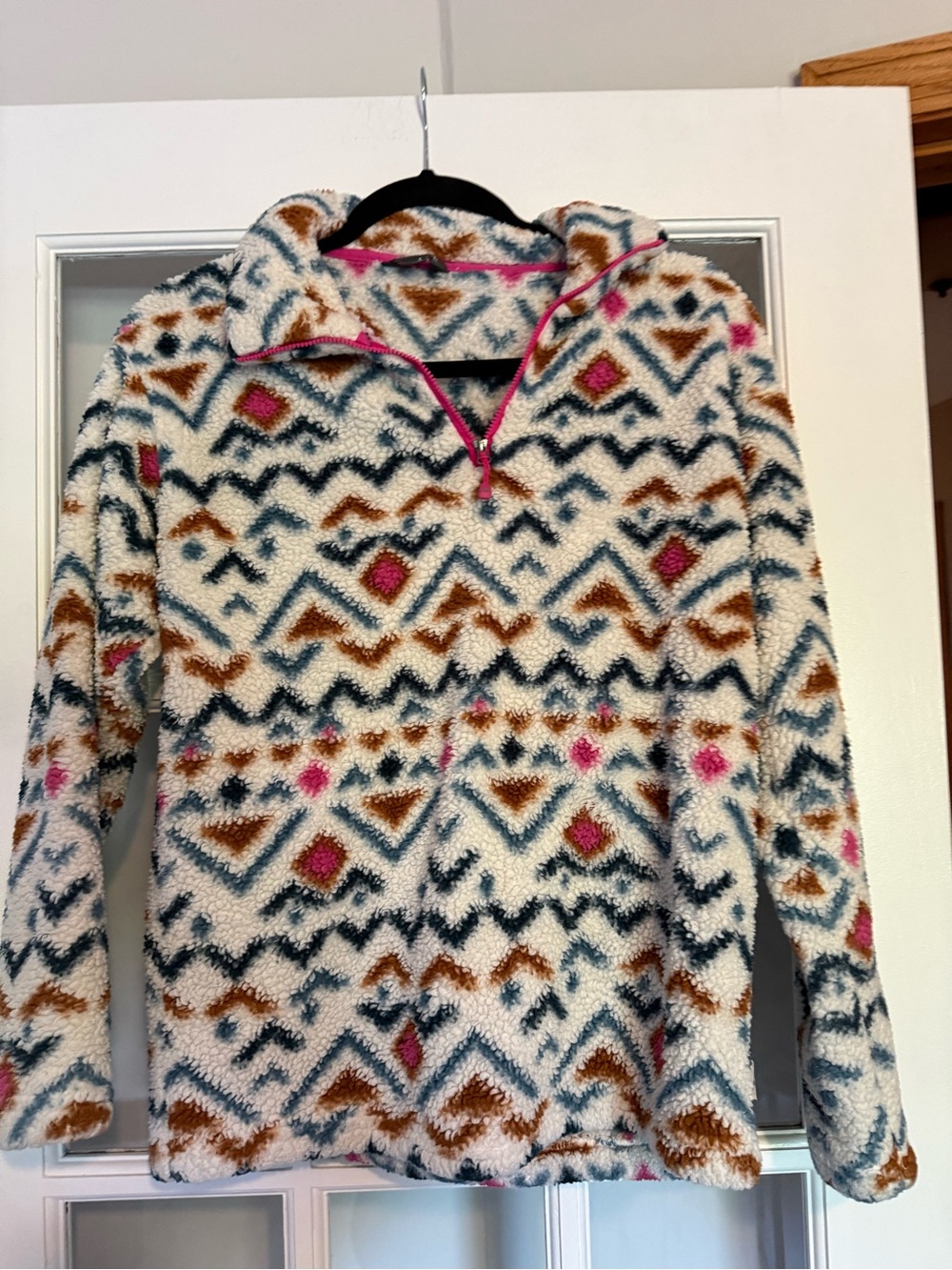 Eddie Bauer Cream Sherpa Pullover with Navy, Brown & Pink Accents